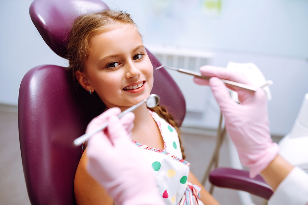 child at dental exam